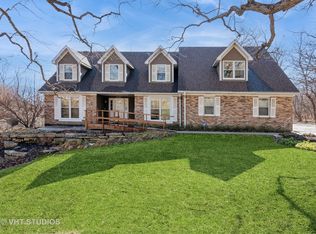 39W965 Cutwood Ln, St Charles, IL 60175