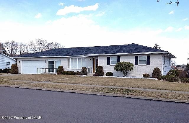 1st image of 106 Falcon Dr
