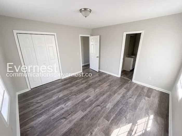 1109 Crescent Way — Photo 13