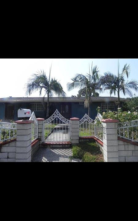 1st image of 2370 Canterbury Ave
