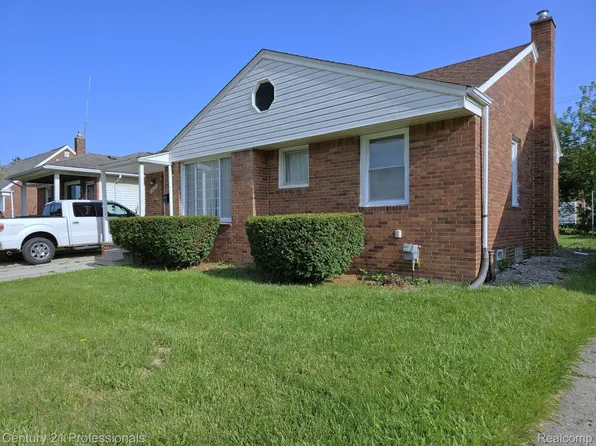 14270 Lincoln St, Oak Park, MI 48237