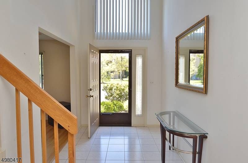 24 Queens Bridge Dr East Hanover NJ Zillow