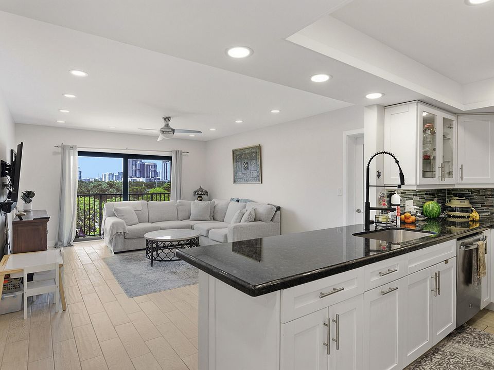 1st image of 1000 RIVER REACH Drive #516