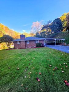 1025 White Birch Ln, Grundy, VA, 24614