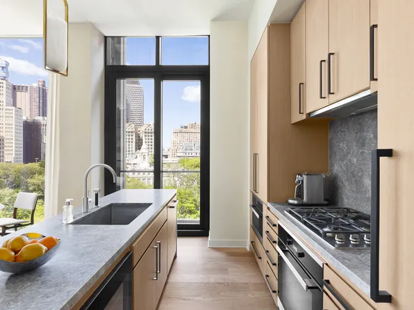 33 Park Row image 9 of 25