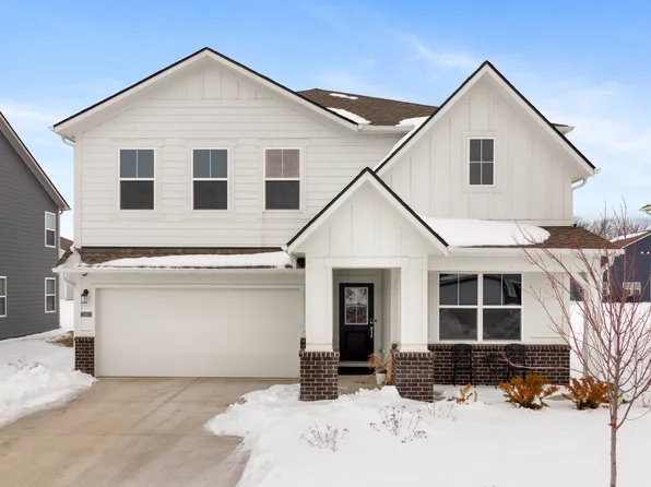 2766 Linwood Ave, Greenwood, IN 46143