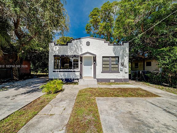 4th image of 829 NW 56th St