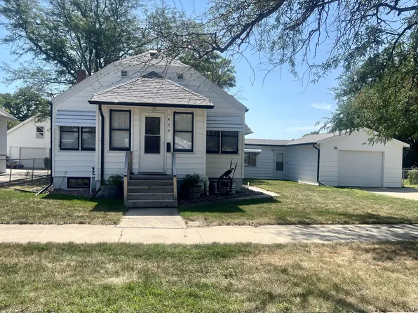 422 S Brule St, Pierre, SD 57501