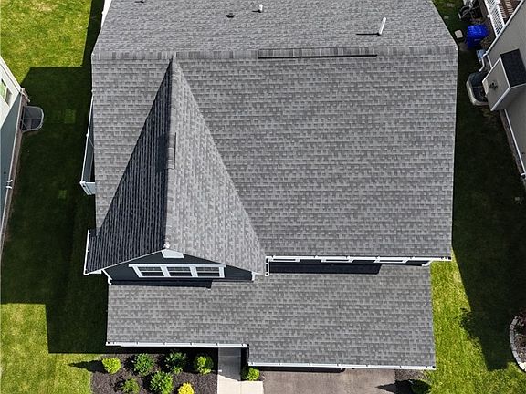 5th image of 145 Horseshoe Dr