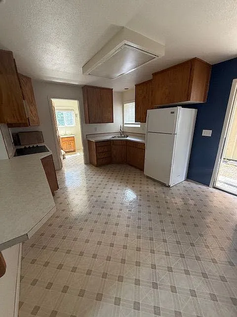 1 bed, $1,400 — Photo 2