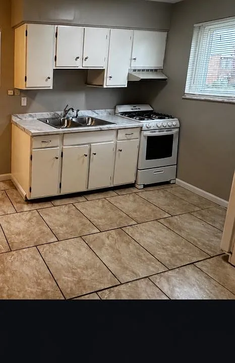 325 Pike St #5