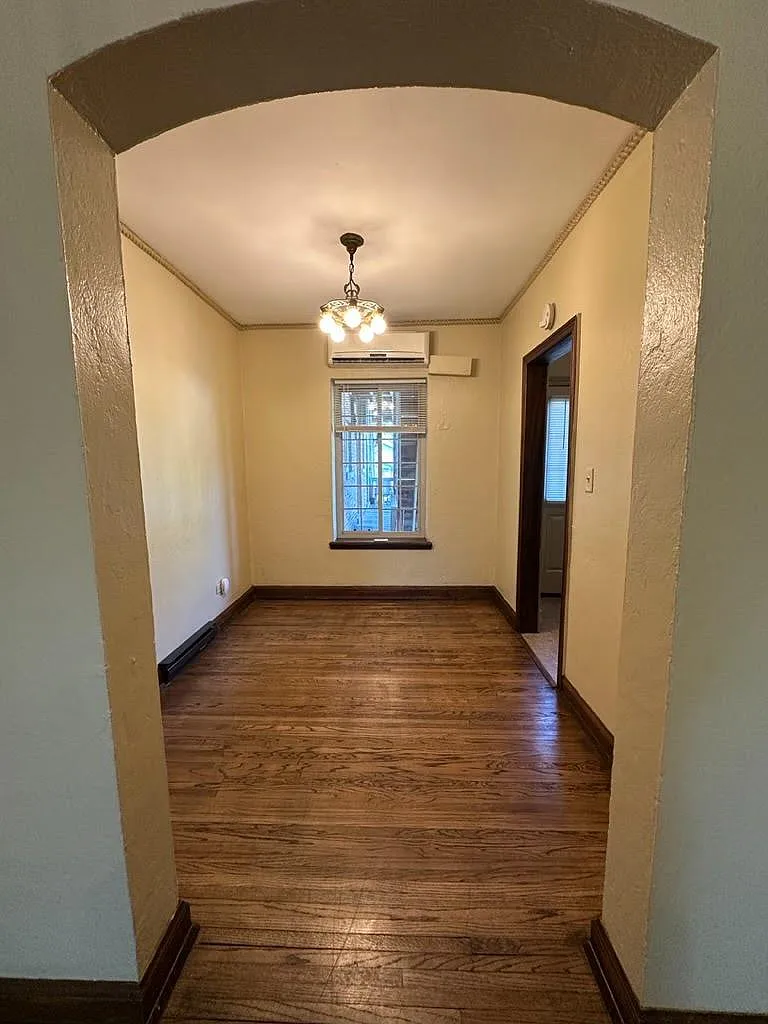 3769 Lockwood Avenue - 09 — Photo 1