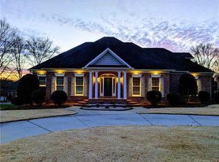 8004 Bay Pointe Dr, Denver, NC 28037