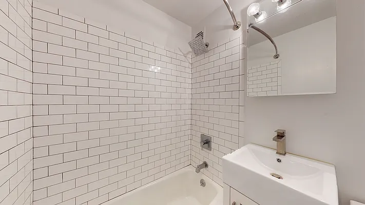 Rented by Bond New York | media 11