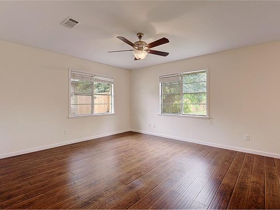 4th image of 6004 Eureka Dr