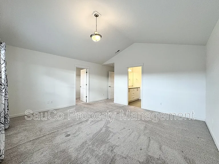 1248 S 28th Ter — Photo 14