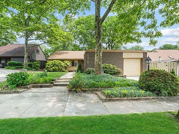 2nd image of 5360 Red Lake Ct