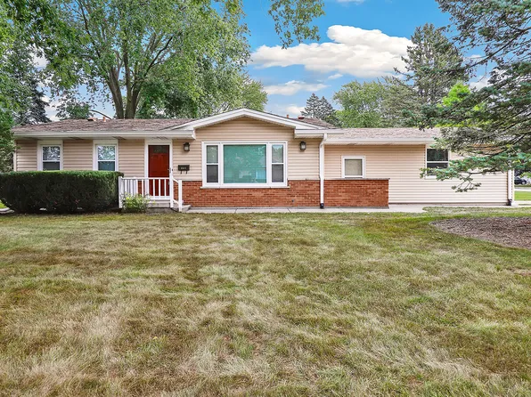 401 Laurel Dr, North Aurora, IL 60542