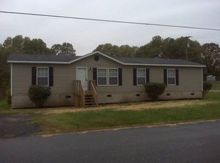 920 Knott St, Eden, NC 27288