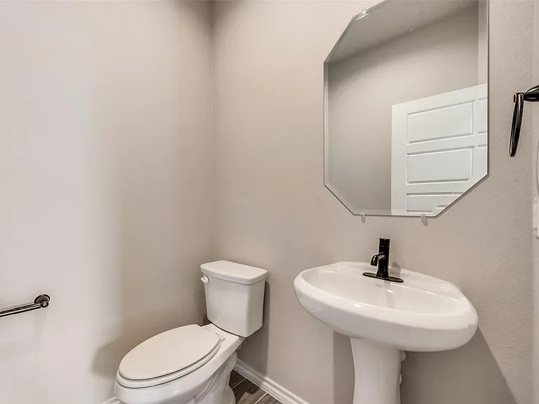 1800 Winecup Dr — Photo 14