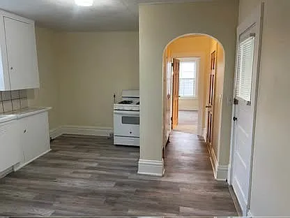 227 E Brady St #2 — Photo 5