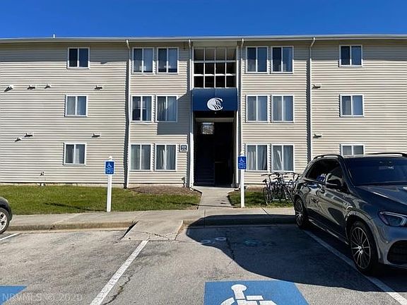 2nd image of 1701 Liberty Ln APT 92
