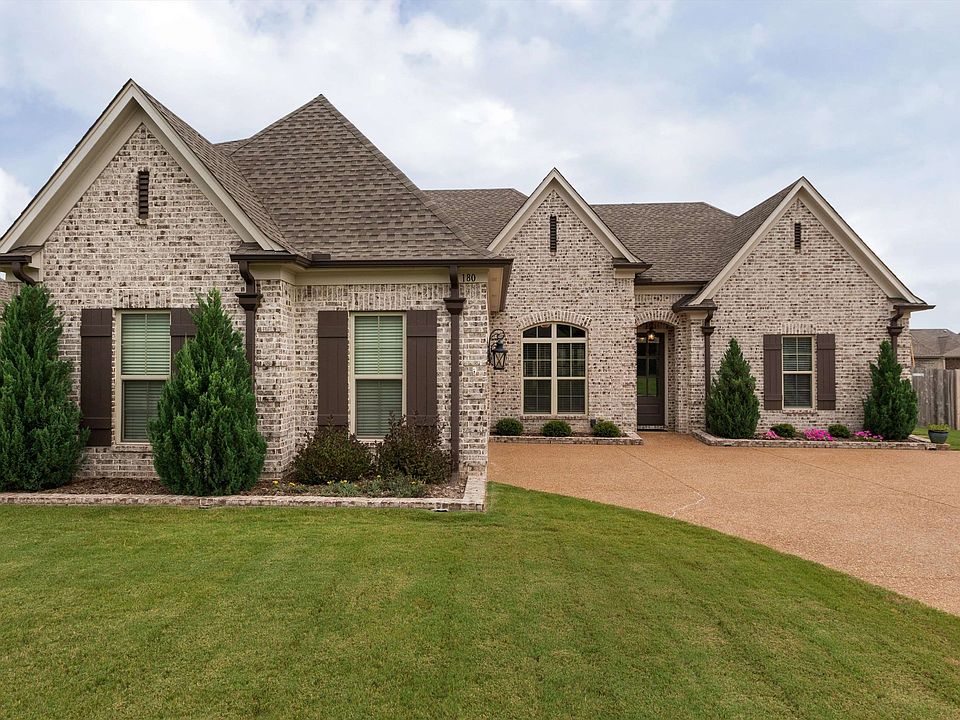 1st image of 180 Fairway Hills Dr