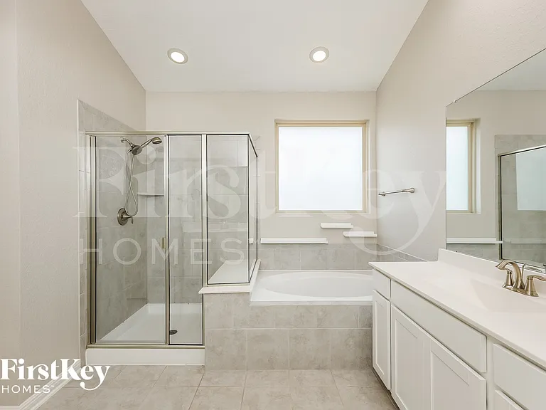 2207 Tiptop Ln — Photo 10