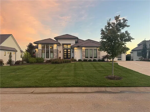 3313 W 149th St, Leawood, KS 66224