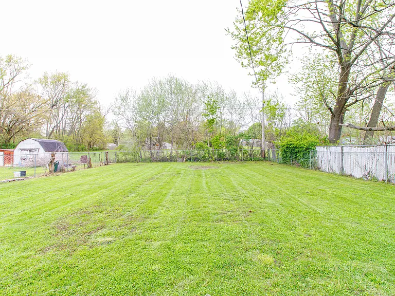 2031 Kerrwood Dr — Photo 14