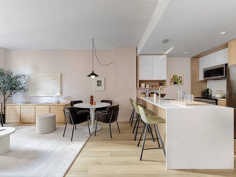 255 E 39th St #2D — Photo 5