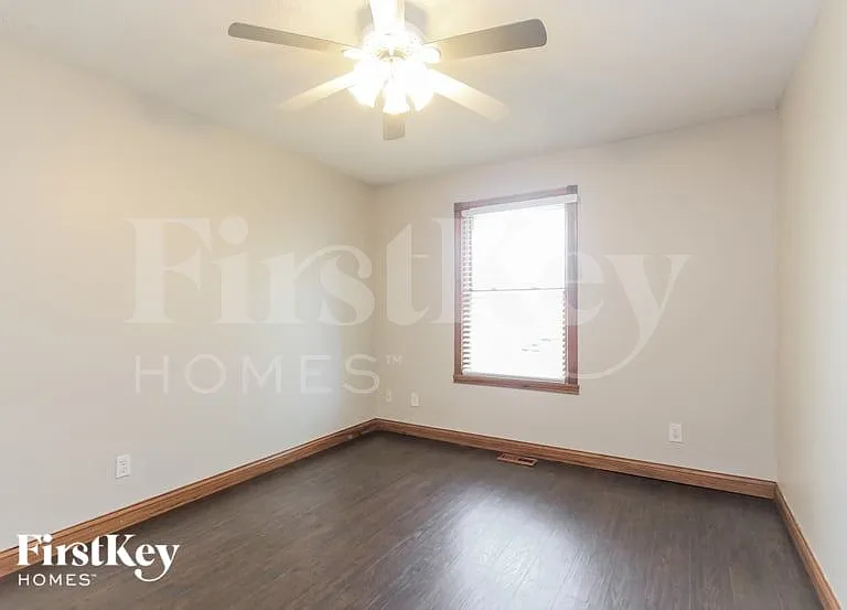 169 Meadows Ct — Photo 10