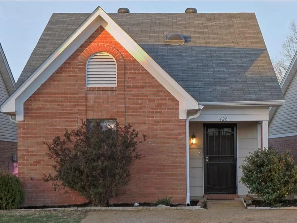 426 Carol Ann Cv