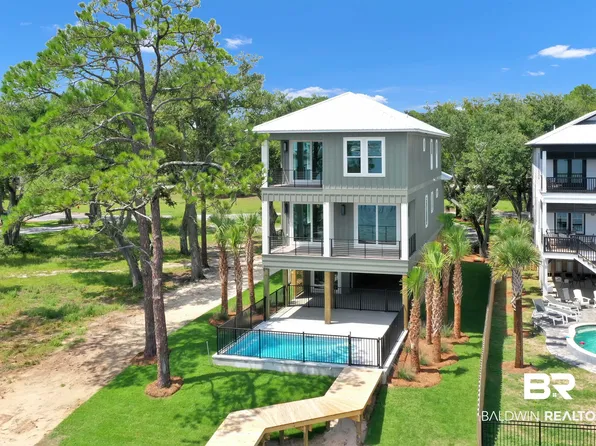 1093 Water Oaks Cir, Gulf Shores, AL 36542