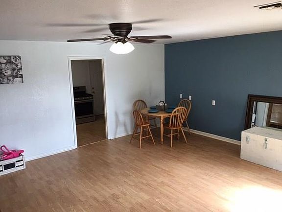 3rd image of 521 N 8th Ave