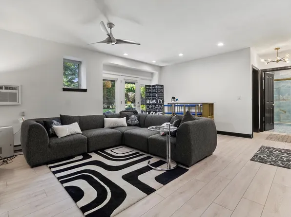 W3216 South Lakeshore DRIVE #14, Lake Geneva, WI 53147