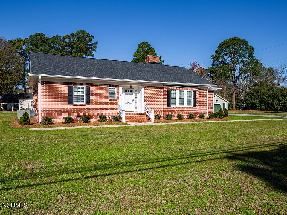 200 S Main Street, Salemburg, NC 28385 Zillow
