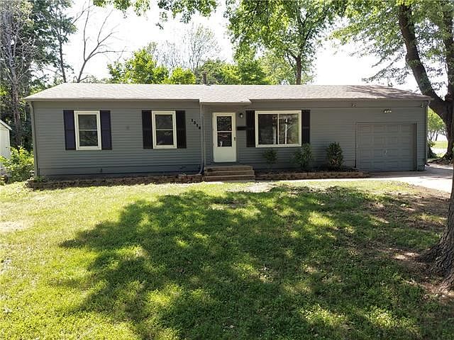 1st image of 1316 N Viking Dr