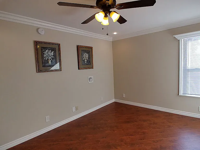Carmel Heights Apts — Photo 44