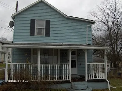 5 W 8th St photo 1
