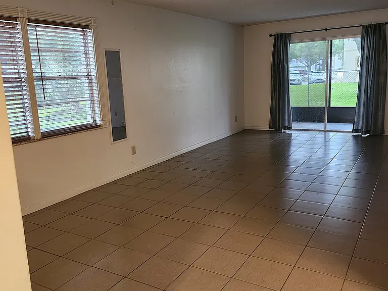2452 Enterprise Rd — Photo 7