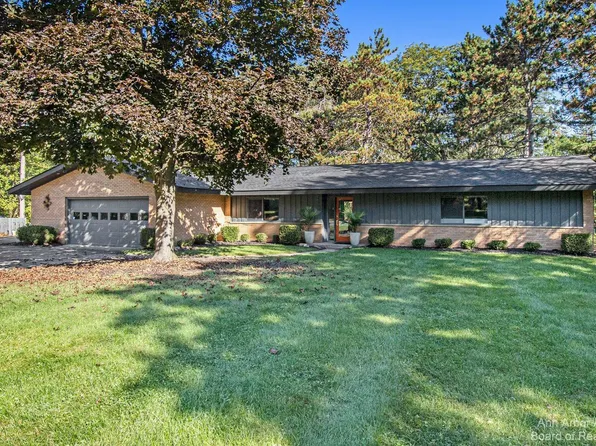 2700 Laurel Hill Rd, Ann Arbor, MI 48103
