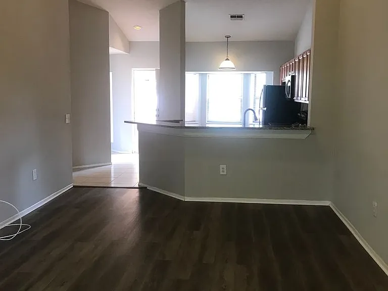 7709 Sugar Bend Dr — Photo 5