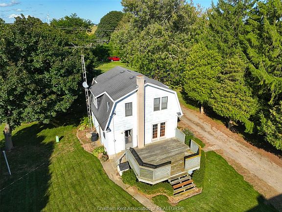 5th image of 18784 Erieau Rd