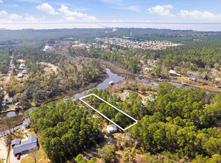 54 Mallet Bayou Rd, Freeport, FL 32439