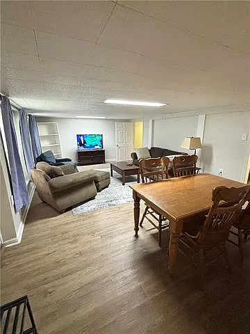 3 bed, 2.0 bath, 1604 sqft, $1,800 — Photo 3