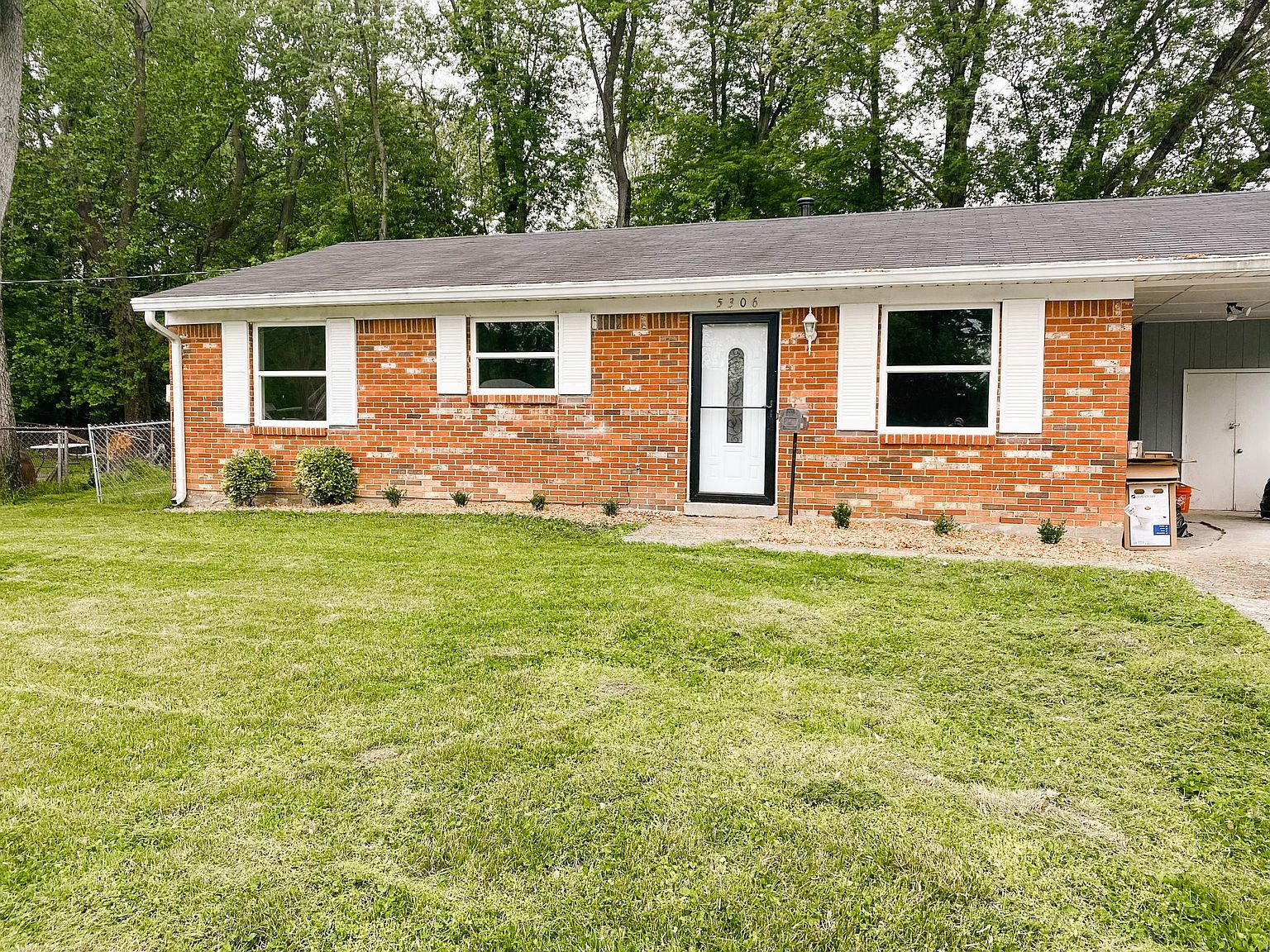 5306 Wiseman Ct, Louisville, KY 40272 | Zillow