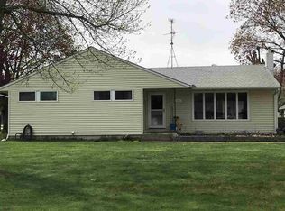 215 E Harrison St, New Hampton, IA 50659