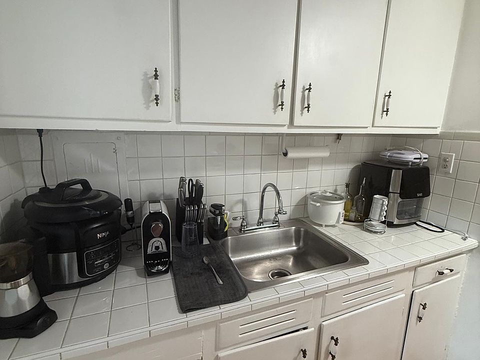 1st image of 10021 SW 46th St