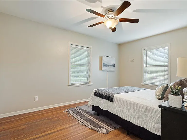 804 Ash St — Photo 8